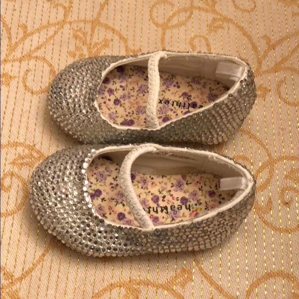 Girls ballet flats